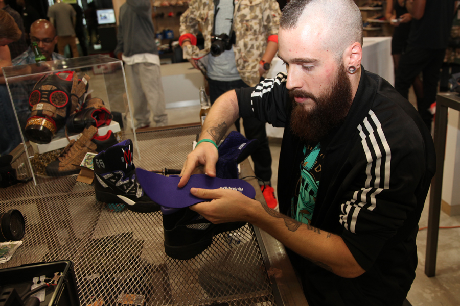 Adidas Mutombo Millennium Shoes Recap 12