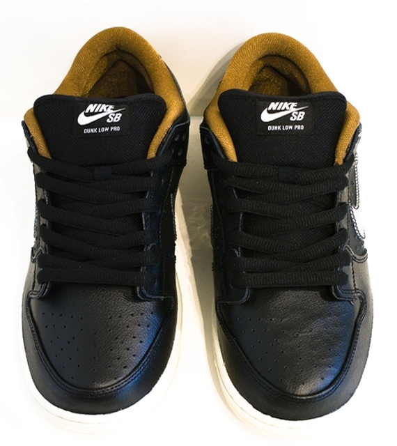 Black Rain Nike Sb Dunk Low 02