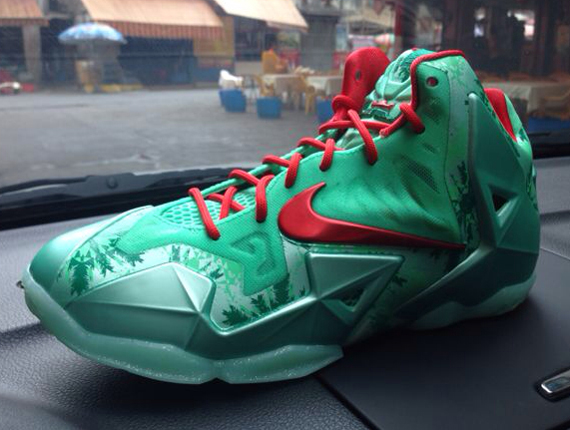 Christmas Lebron 11 Gs 2