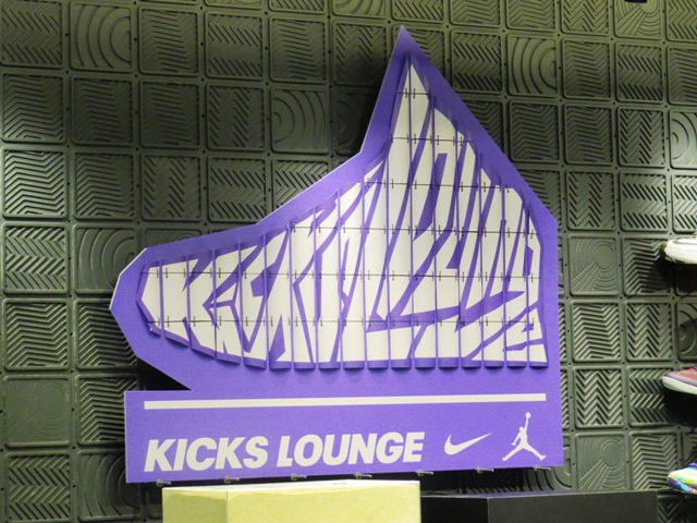 Kicks Lounge Lebron 11 Launch 03