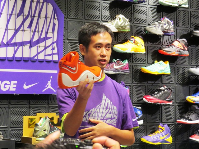 Kicks Lounge Lebron 11 Launch 06
