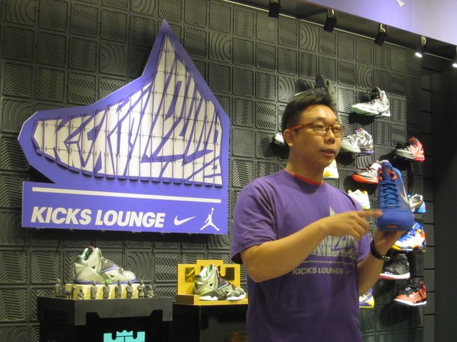Kicks Lounge Lebron 11 Launch 25