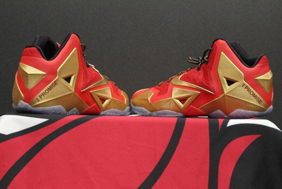 Lebron 11 Gold Pe