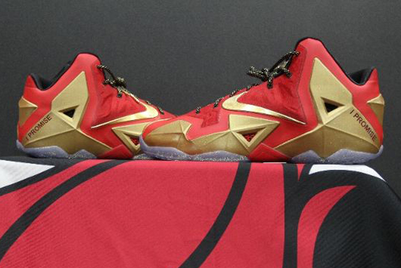 Lebron 11 Pe Gold