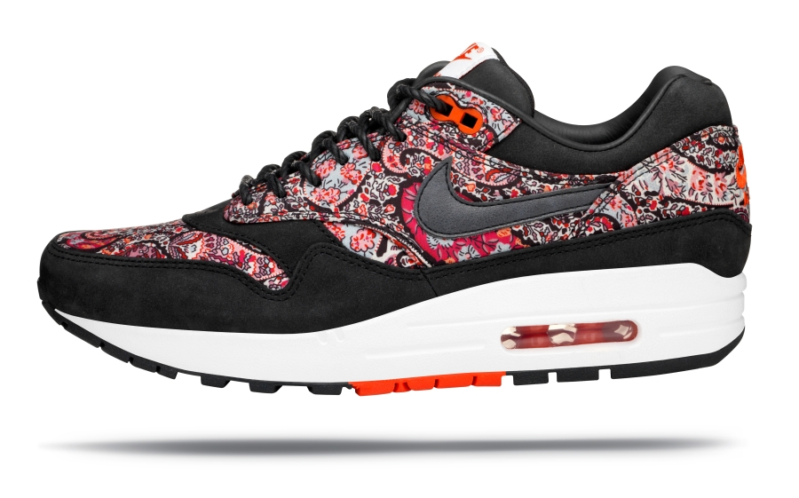 Liberty Nike Wmns Bourton Collection 01