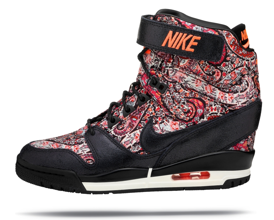 Liberty Nike Wmns Bourton Collection 03