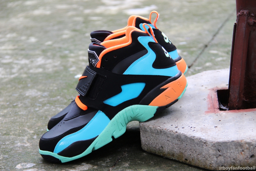 Nike Air Diamond Turf Black Blue Orange Mint 05