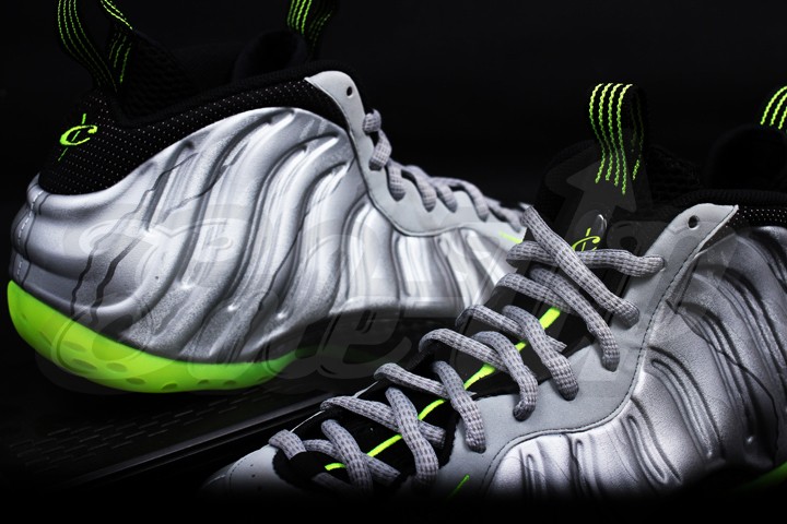 Nike Air Foamposite One Silver Black Neon 02