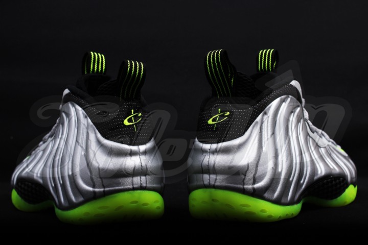 Nike Air Foamposite One Silver Black Neon 03