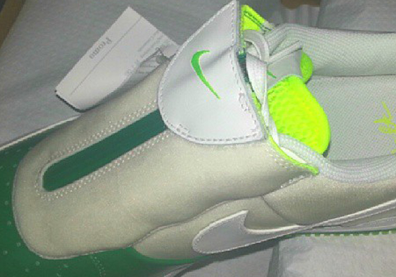 Nike Air Force 1 Low “The Glove” – White – Volt – Green