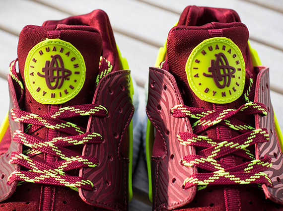 Nike Air Huarache Le Team Red Volt 1