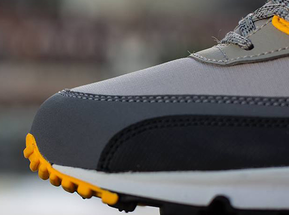 Nike Air Max 90 Pale Grey Black Anthracite 1