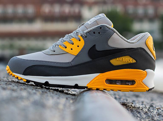 Nike Air Max 90 Pale Grey Black Anthracite 3