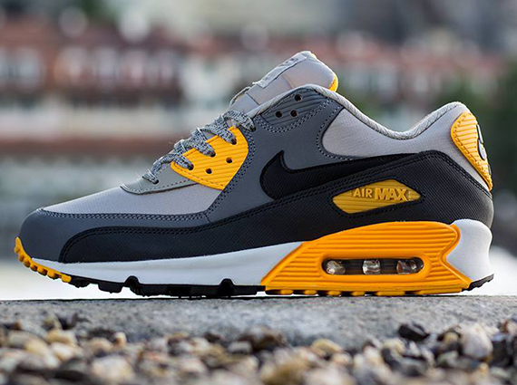 Nike Air Max 90 Essential - Pale Grey - Black - Anthracite - Orange