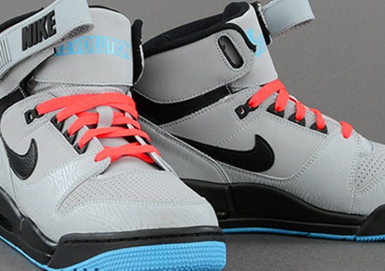 Nike Air Revolution – Silver – Black – Atomic Red – Gamma Blue