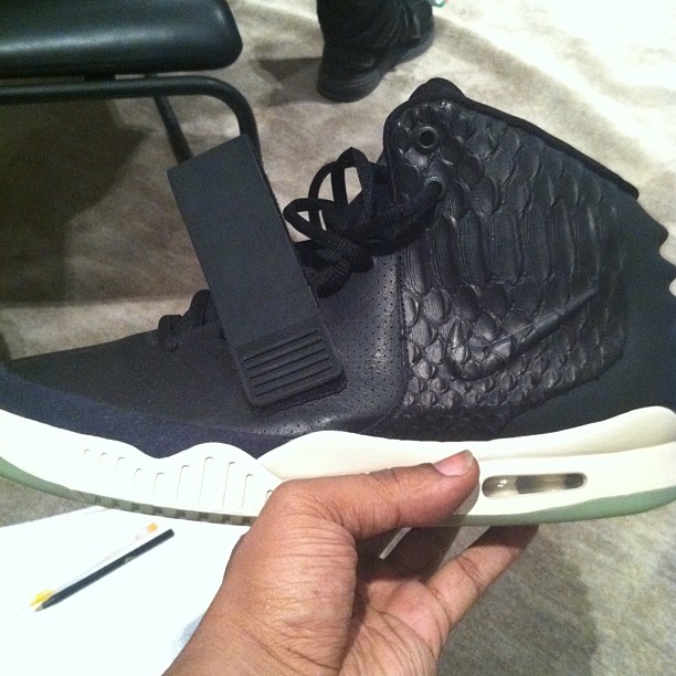 Nike Air Yeezy 2 Leather Sample 01
