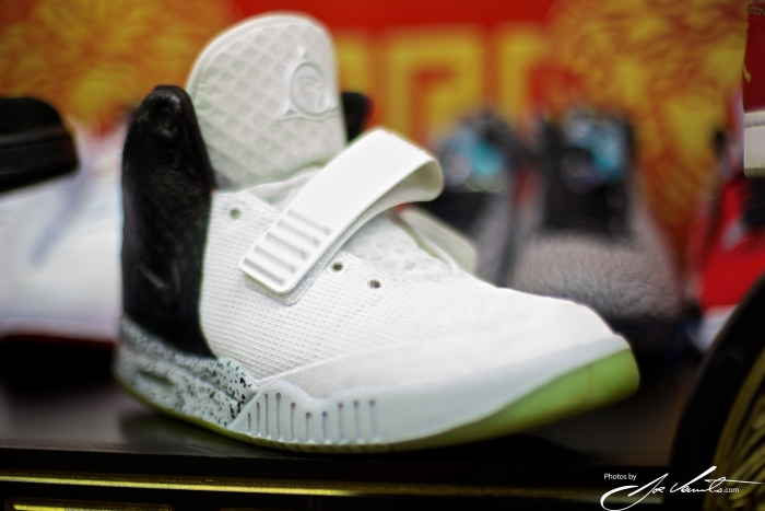 Nike Air Yeezy 2 Oreo Customs 02