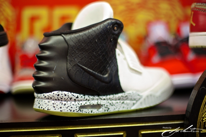 Nike Air Yeezy 2 Oreo Customs 03