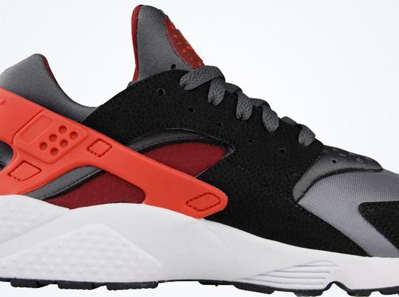 Nike Air Huarache - Dark Grey - Challenge Red - Black