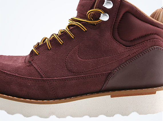 Nike Karstman Leather