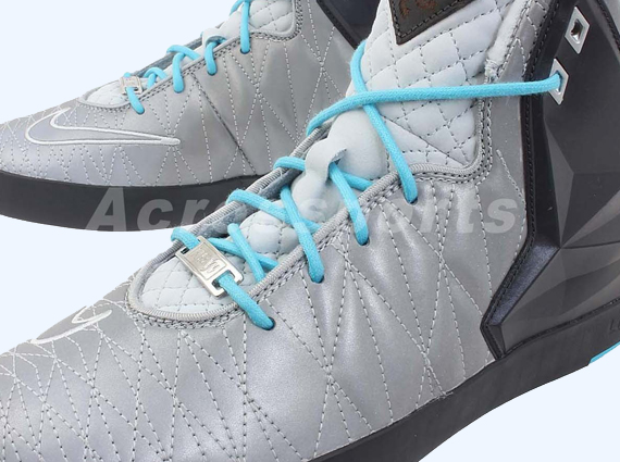 Nike LeBron 11 NSW Lifestyle - Reflect Silver - Dark Charcoal