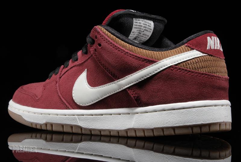 Nike Sb Dunk Low Corduroy Team Red Ale 4