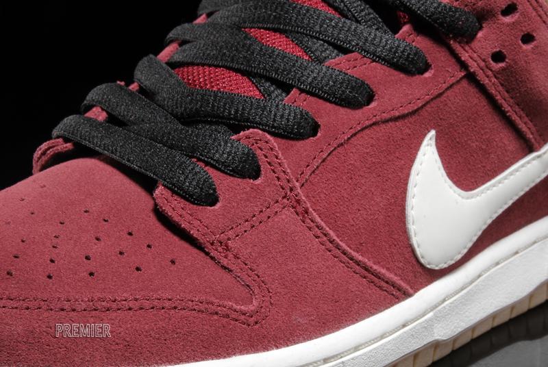 Nike Sb Dunk Low Corduroy Team Red Ale 5