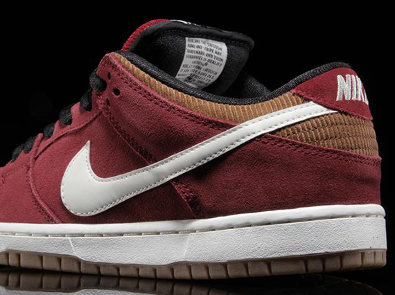 Nike Sb Dunk Low Corduroy Team Red Ale