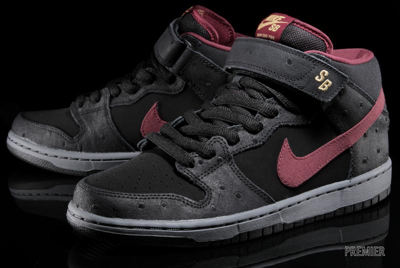 Nike Sb Dunk Mid Cherrywood Ostrich 02