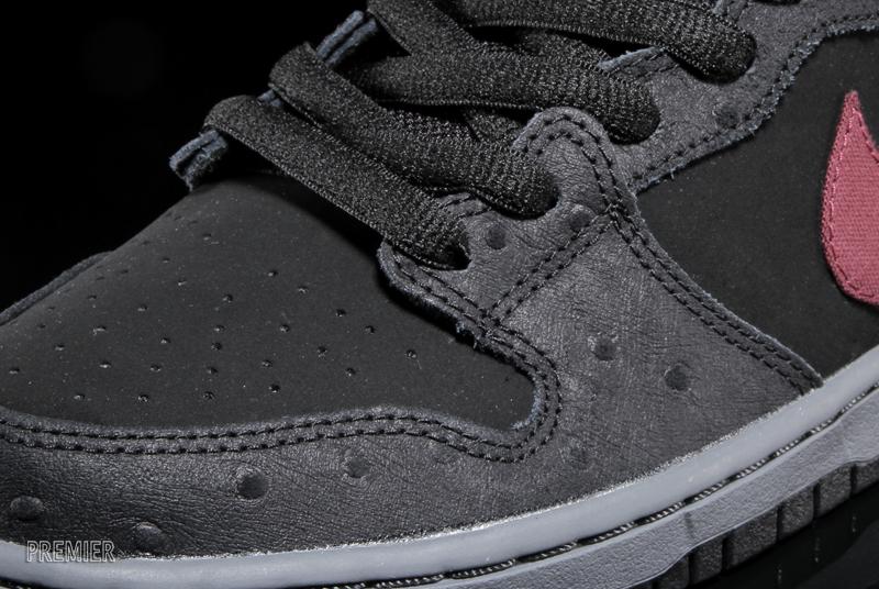 Nike Sb Dunk Mid Cherrywood Ostrich 04