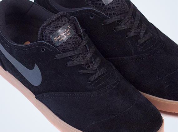 Nike SB Eric Koston 2 - Black - Gum