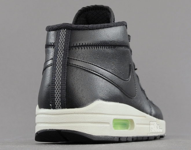 Nike Wardour Max 1 Black Charcoal Volt 01