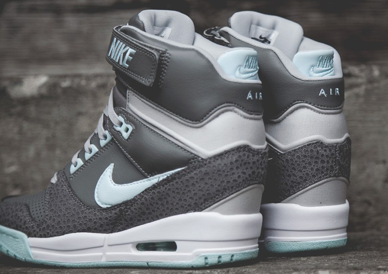 Nike WMNS Air Revolution Sky Hi – Canyon Grey – Teal Tint
