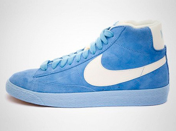 Nike WMNS Blazer Mid VNTG "Arctic Blue"