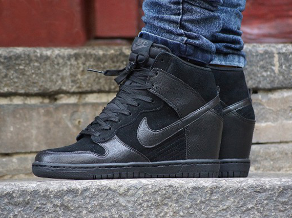 Nike WMNS Dunk Sky Hi "Blackout"