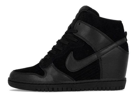 Nike Wmns Dunk Sky Hi Blackout 2