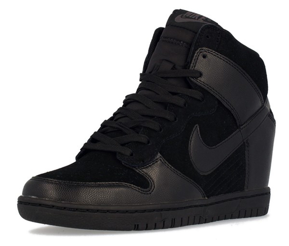 Nike Wmns Dunk Sky Hi Blackout 4