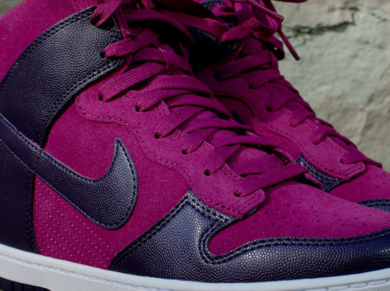 Nike WMNS Dunk Sky Hi “Purple Dynasty”