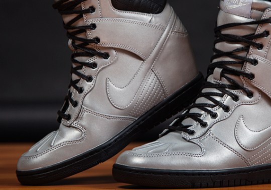 Nike WMNS Dunk Sky Hi SneakerBoot PRM “Reflective Silver”