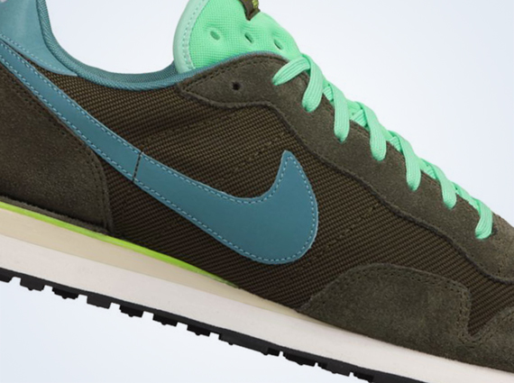 Nike Air Pegasus ’83 Suede – Dark Loden – Mineral Teal – Green Glow- Dusty Grey