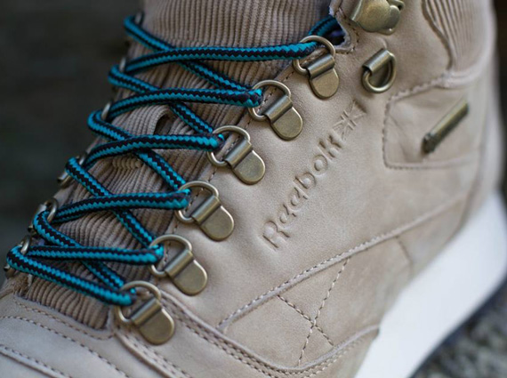 Reebok Classic Leather Mid Goretex