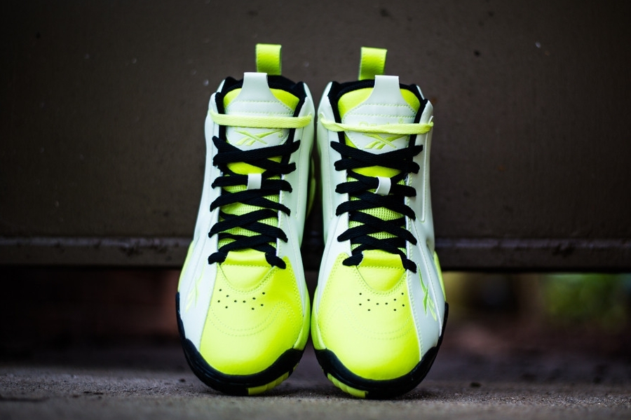 Reebok Kamikaze Ii Glow In The Dark 01