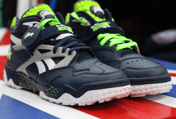 Reebok Pump Paydirt Mid Seahawks 01