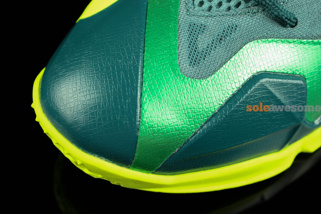T Rex Lebron 11 Gs 04