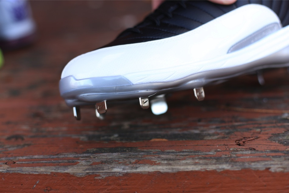 Air Jordan 12 Playoffs Cleat 01
