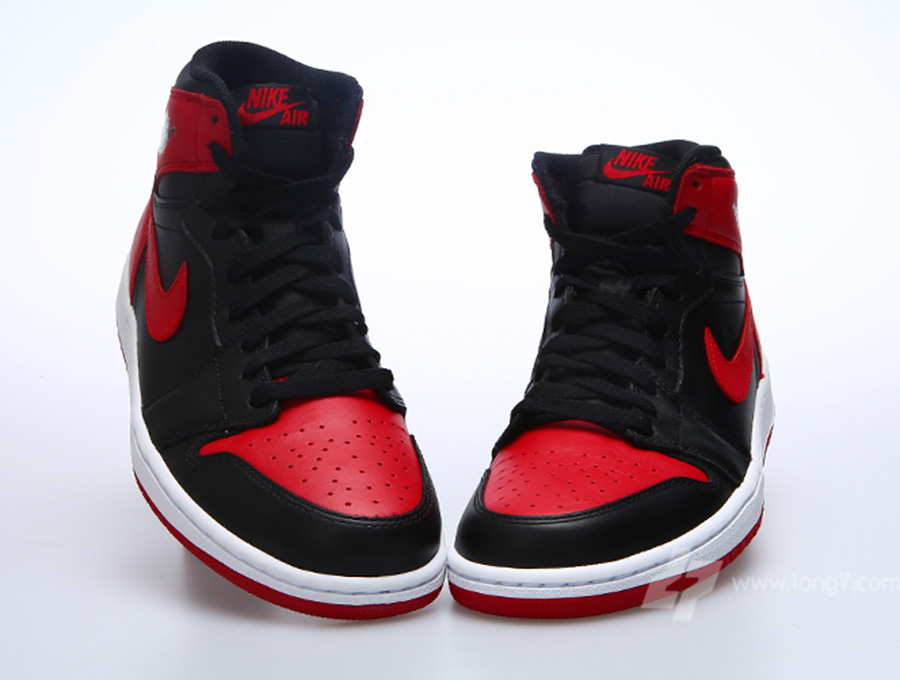 "Black/Varsity Red" Air Jordan 1 Retro High OG