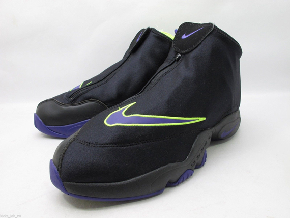 Flight Glove Black Purple Volt 1