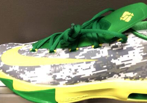 Nike KD 6 + Hyperdunk 2013 "Oregon Ducks Armed Forces Classic" PEs