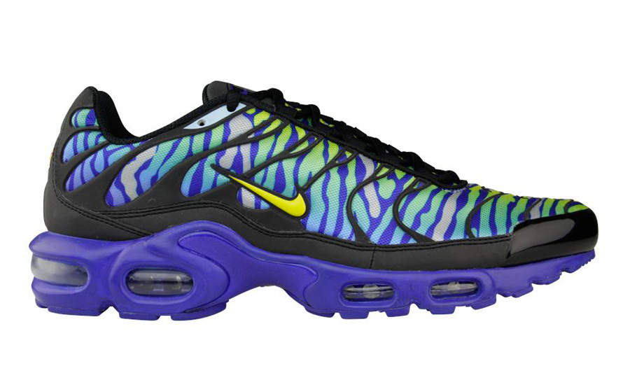 Nike Air Max Plus Hyper Blue Volt Black 1