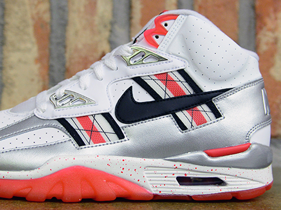 Nike Air Trainer SC High – White – Black – Metallic Silver – University Red